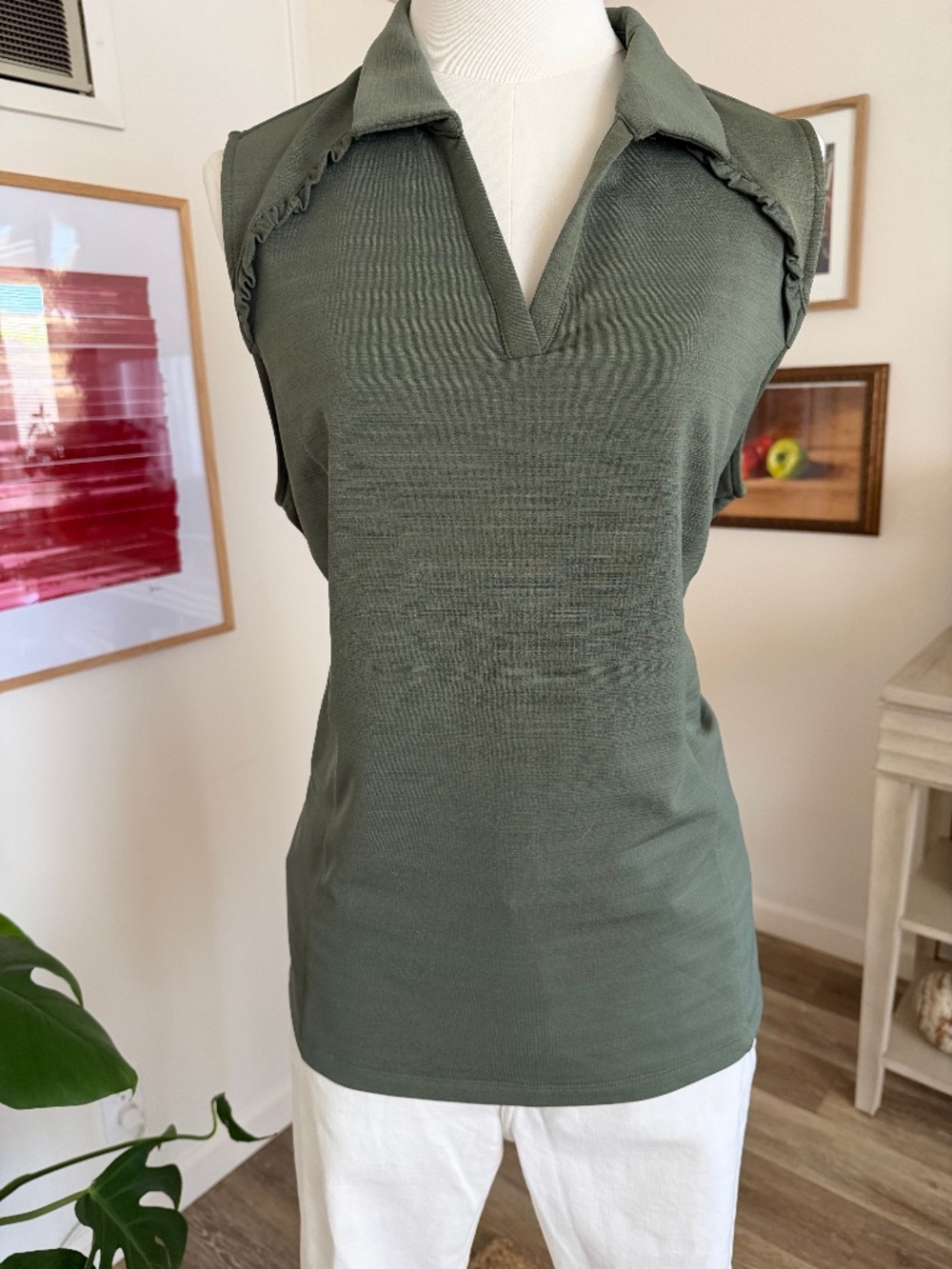Chicos Zenergy Olive Green Ruffle Shoulder Sleeveless Golf Polo 2 L
